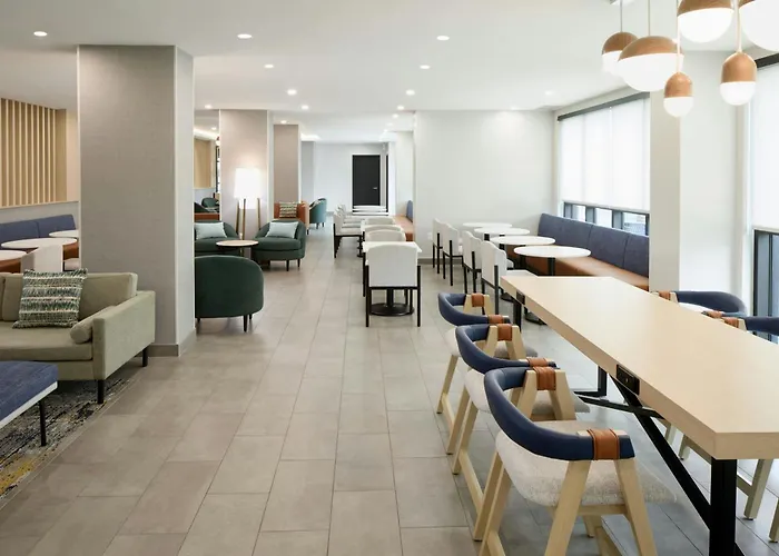 Towneplace Suites By Marriott Montreal Airport