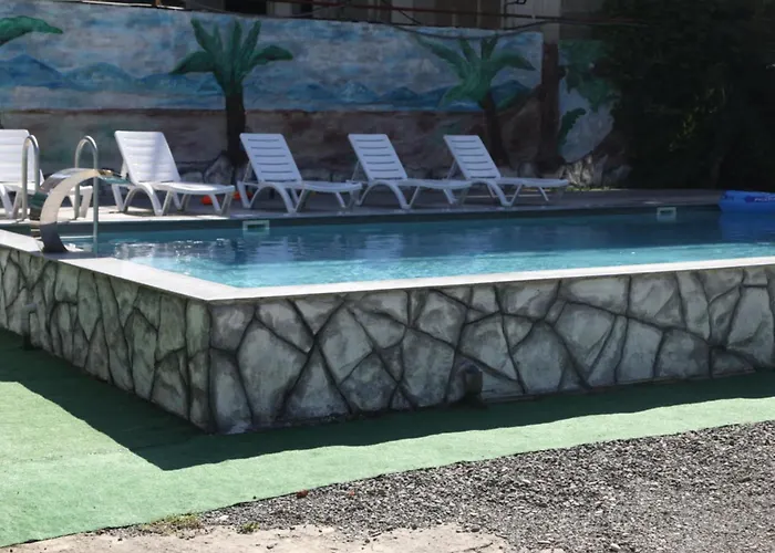 Salo Pool Hotel By The Sea
