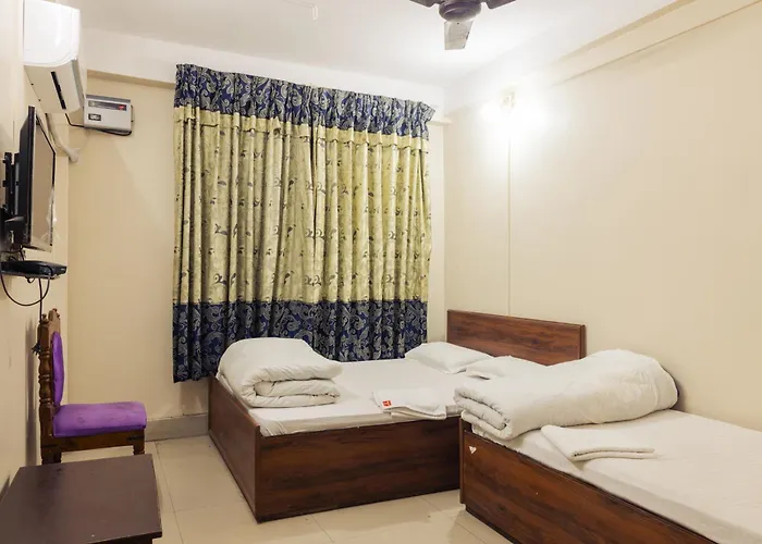 Aanand Hotel