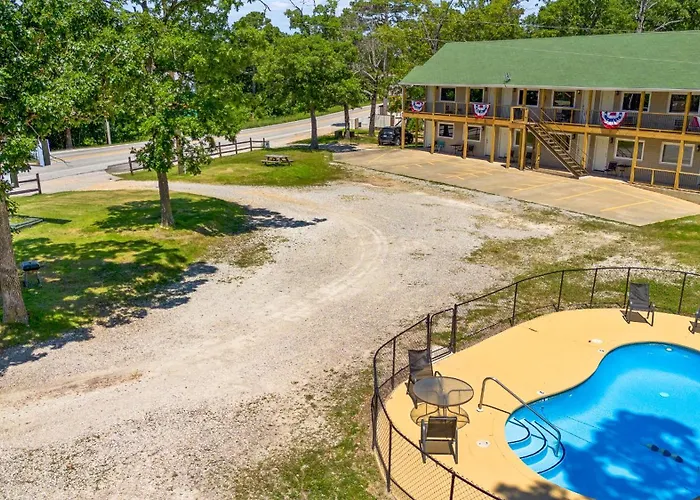 Trailhead Lodge