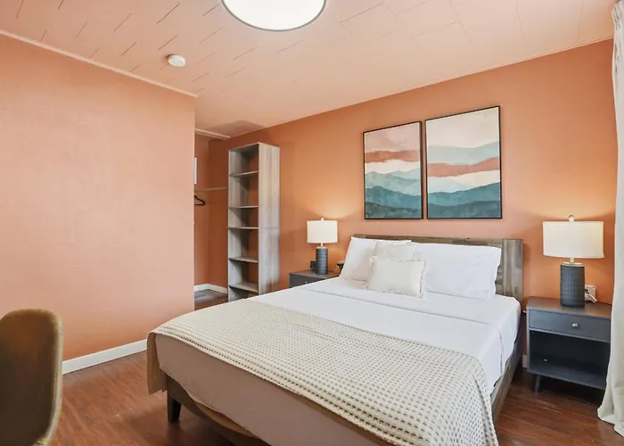 Arrowhead Motel Designer Single At Sundance