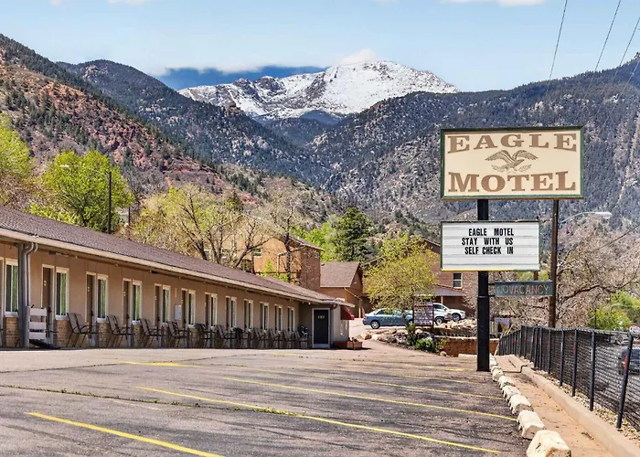 Eagle Motel Suite 226