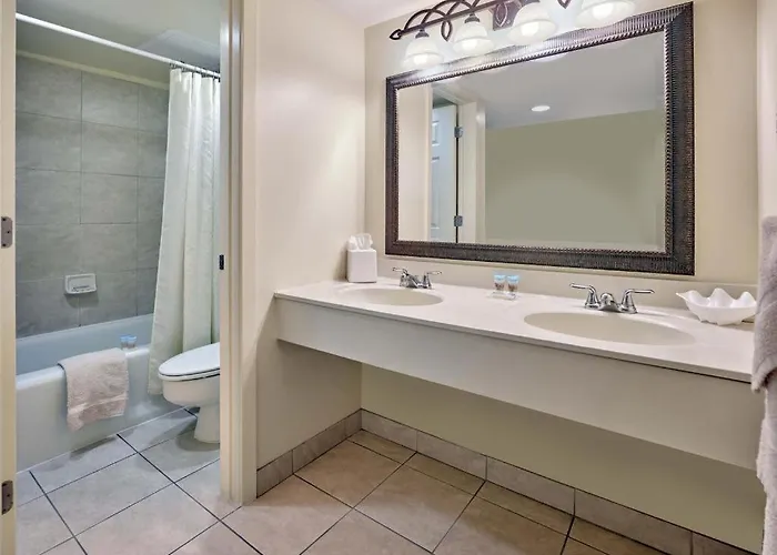 Henlopen Oceanfront Hotel