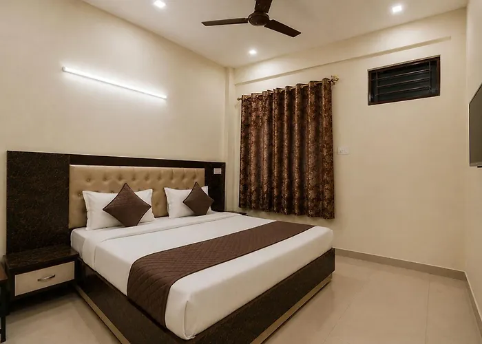 Hotel Galaxia Inn Near PEC College