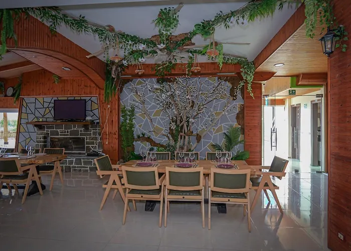 Dolanit Hotels Lalez