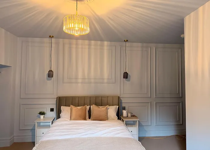 The Royal Harbour Suites - Wellington Crescent
