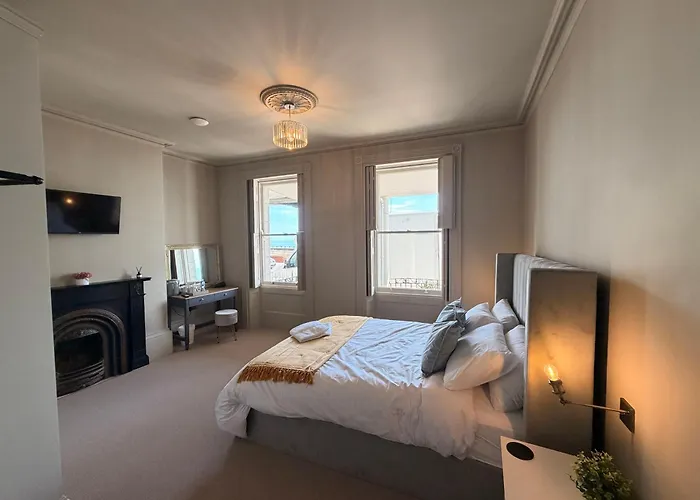 The Royal Harbour Suites - Wellington Crescent