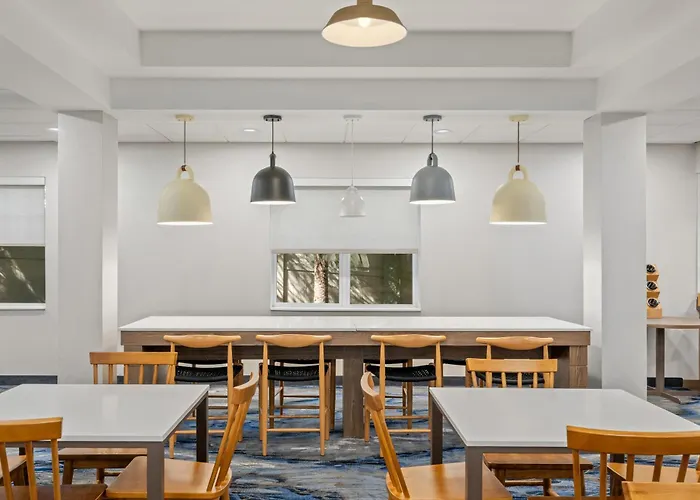 Fairfield Inn And Suites By Marriott Portsmouth Exeter