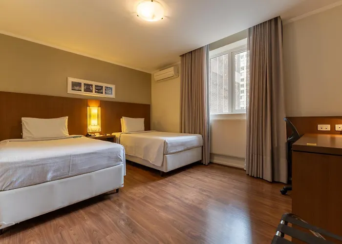 Hotel Deville Curitiba
