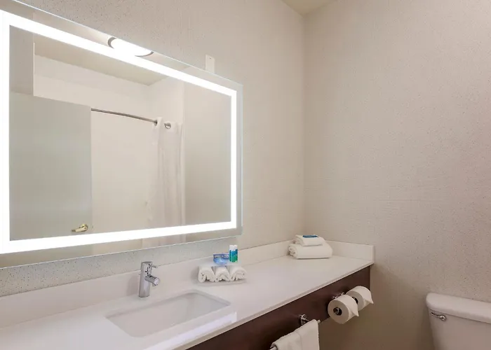 Holiday Inn Express Irondequoit By Ihg