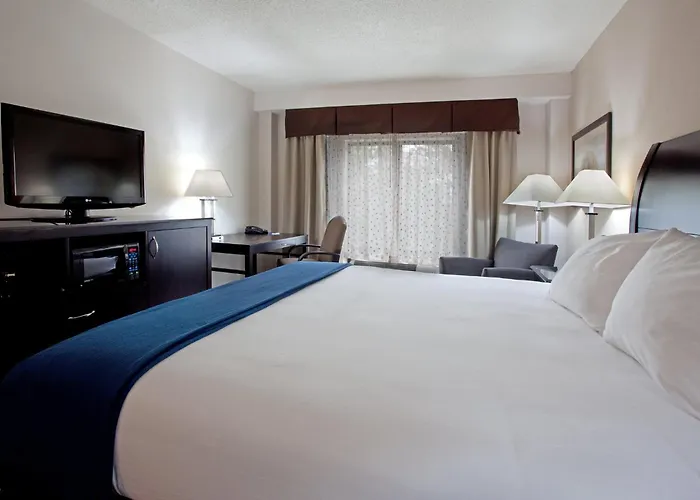 Holiday Inn Express & Suites Hope Mills-Fayetteville Airport By Ihg