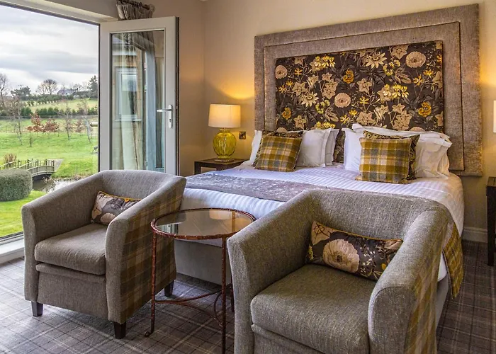 Peak Edge Hotel