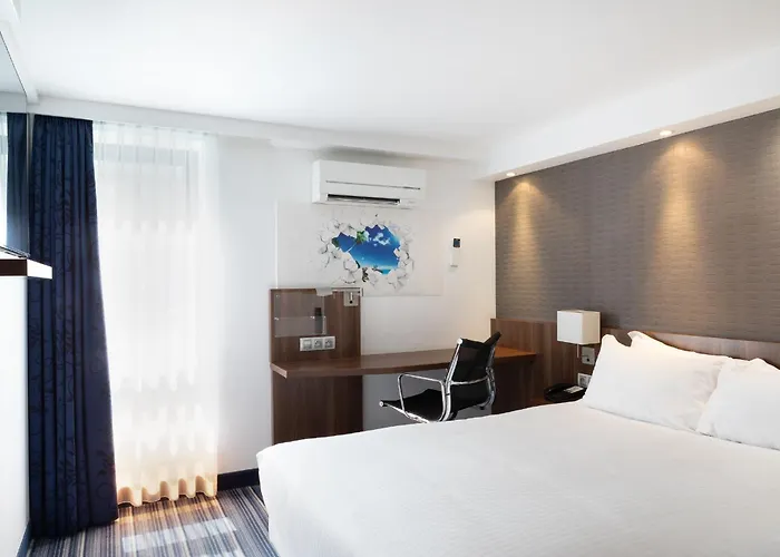 Holiday Inn - Marseille Airport By Ihg