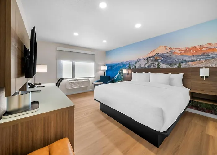 Clarion Pointe Kent - Seattle South