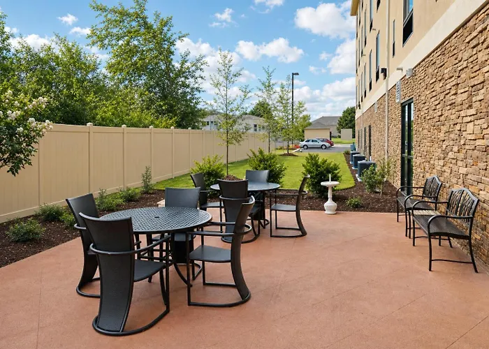 Holiday Inn Express & Suites - Huntsville Airport By Ihg