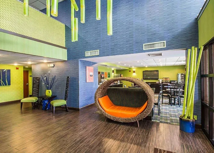 Comfort Inn & Suites Lantana - West Palm Beach South