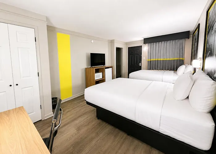 Super 8 By Wyndham Nacogdoches Near University