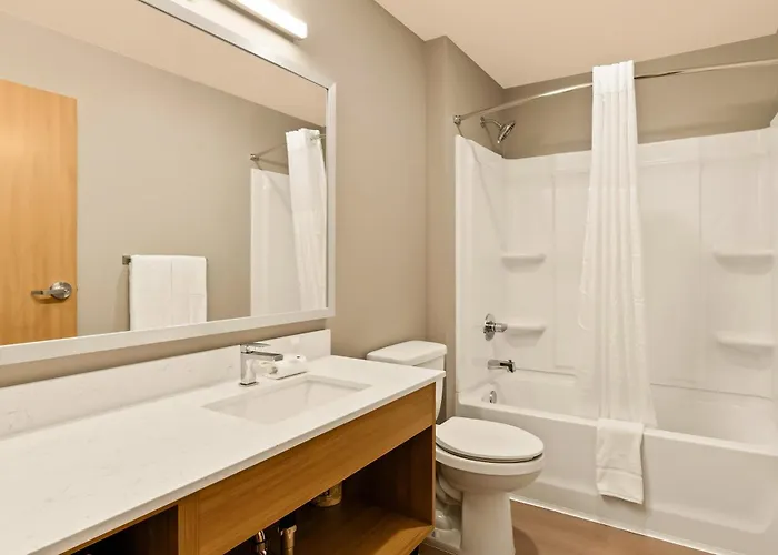 Livaway Suites Phoenix-Surprise