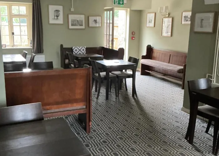 The Dawnay Arms Hotel