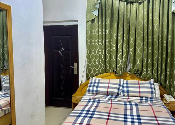O Ansah Plaza Lodge