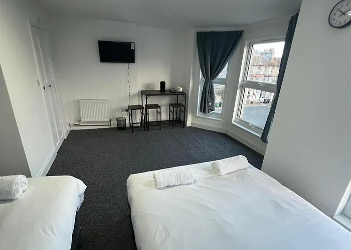 Kent Square Hotel