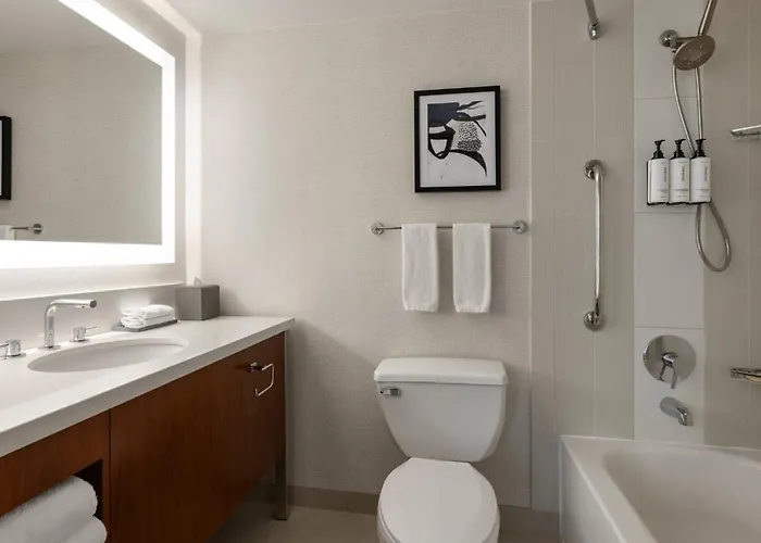 Crowne Plaza Seattle - No Resort Fee - Newly Renovated Ihg Hotel