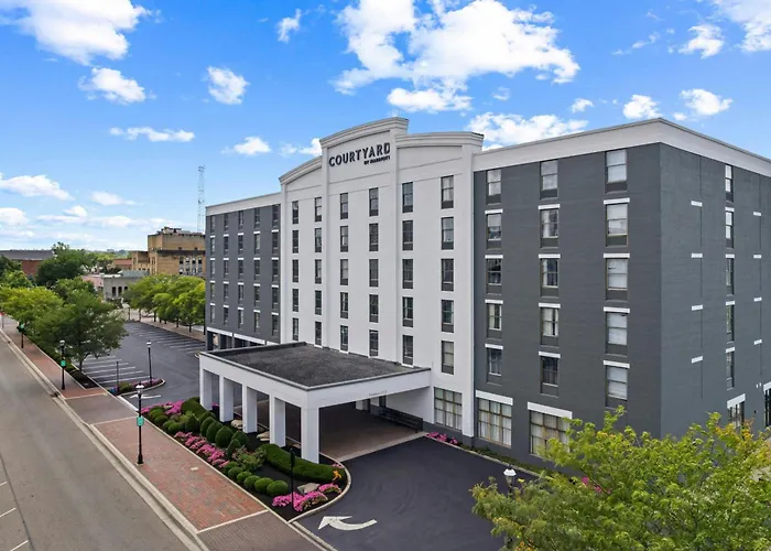 Courtyard Hamilton