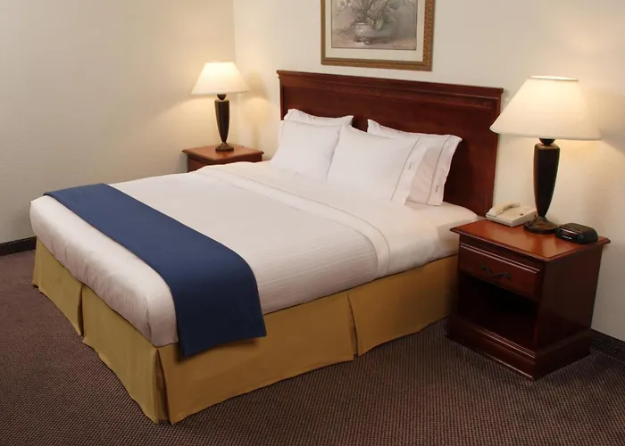 Holiday Inn Express & Suites Clovis Fresno Area By Ihg
