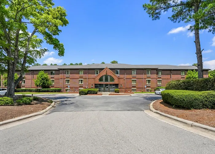 Suburban Studios Cary - Rdu Airport
