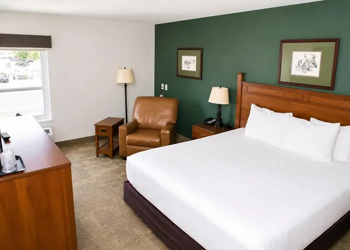 Boothill Inn And Suites