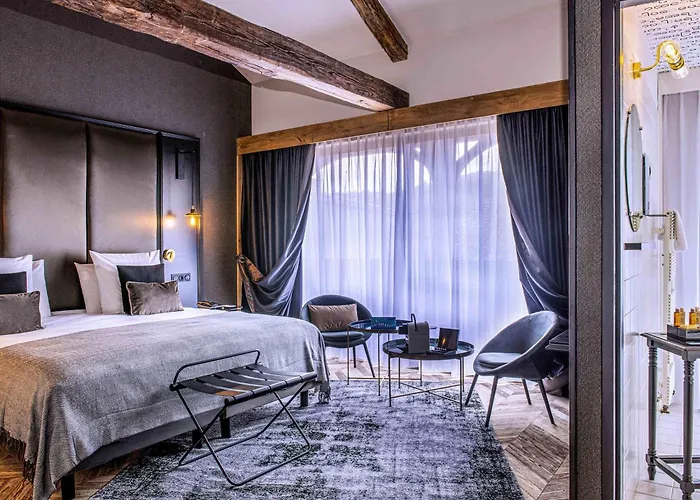 Mercure Figeac Viguier Du Roy