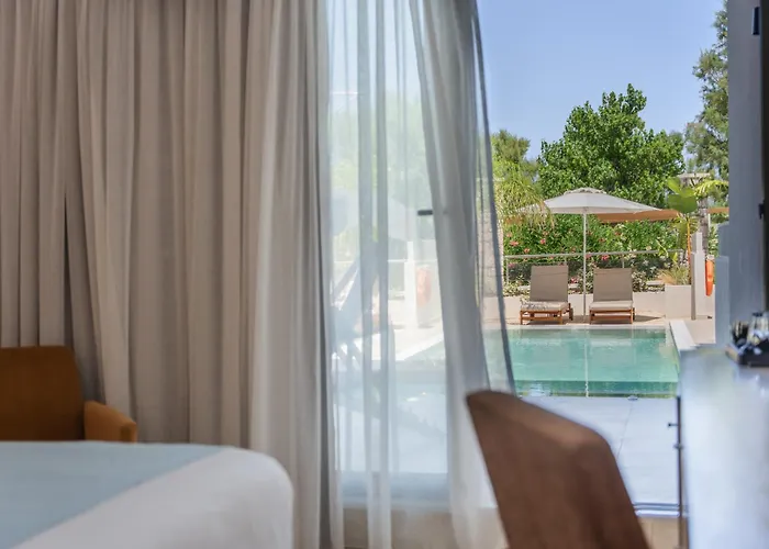 Paralos Rodos Lifestyle