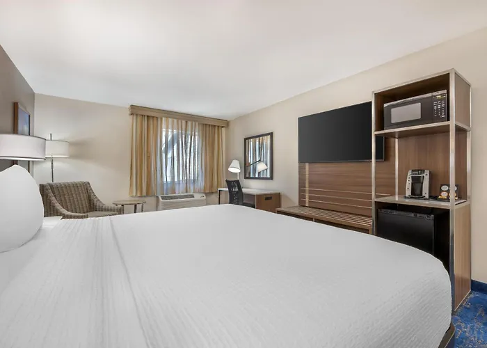Best Western Plus Portland Airport Hotel & Suites