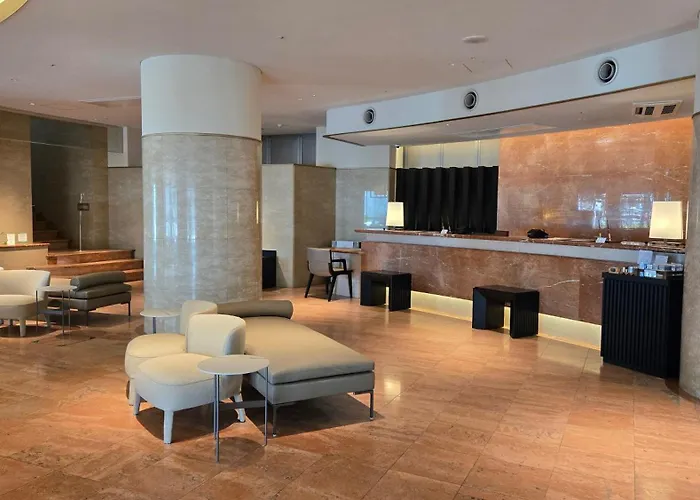 Kochi Pacific Hotel