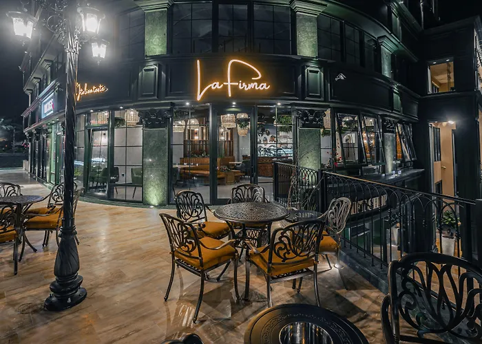 Bratus Hotel