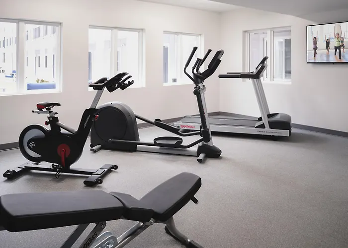 Stayapt Suites Madison-Greenbrier