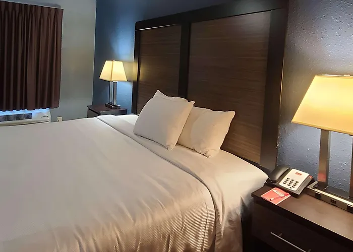 Econo Lodge Forest City