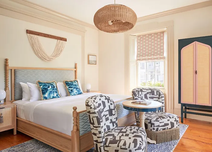 Faraway Nantucket