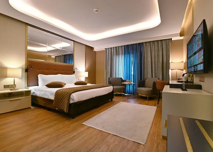 Petra Moon Luxury Hotel