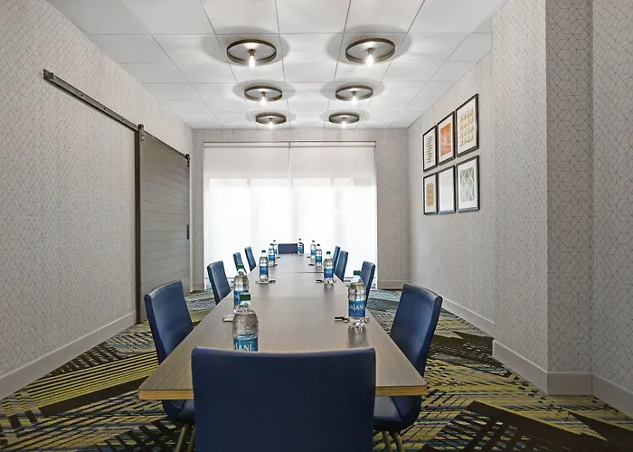 Holiday Inn Express - Milwaukee Downtown By Ihg