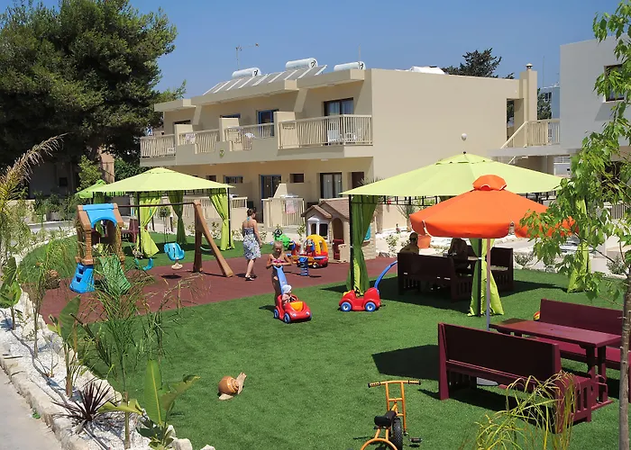 Nelia Gardens