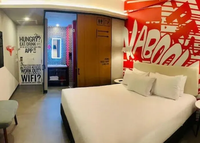 Radisson Red Miraflores