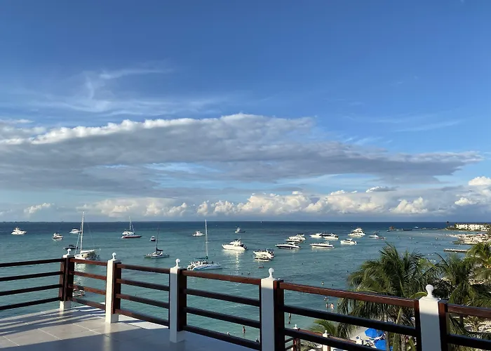 Cuxos Hotel Beachfront