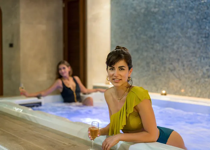 Hyperion City Hotel & Spa