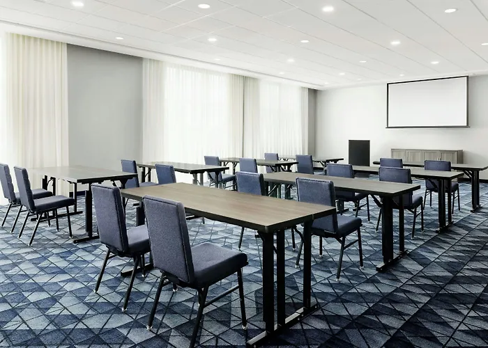 Courtyard By Marriott New Castle