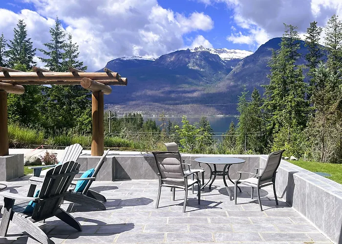 New Denver Lodge