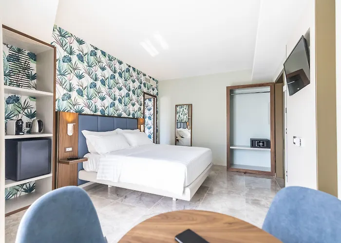 Solmaris Tropea City Center - Rooms & Suites - Private Parking