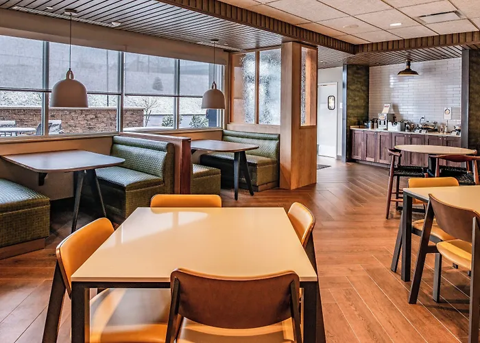 Fairfield Inn & Suites By Marriott Staunton