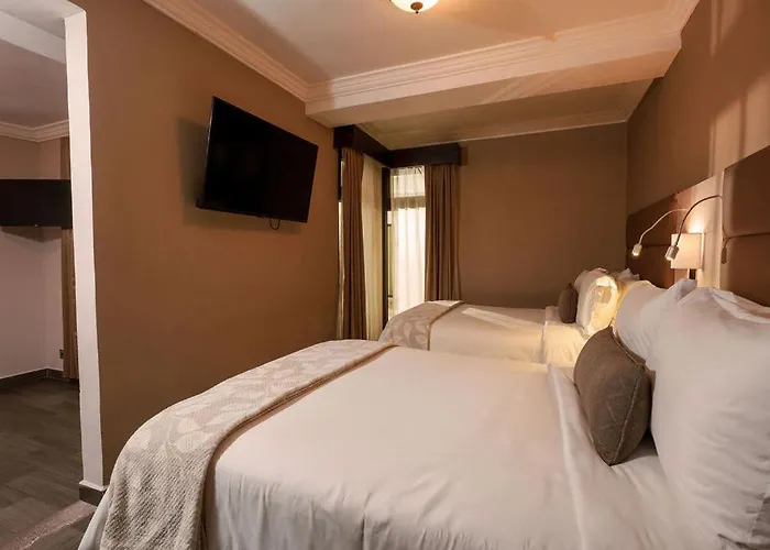 L'Aurora Inn