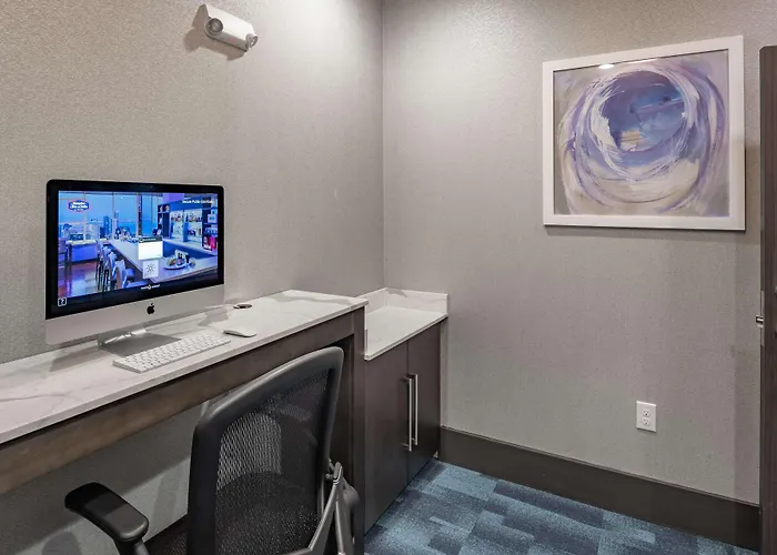 Hampton Inn & Suites Dallas/Plano Central